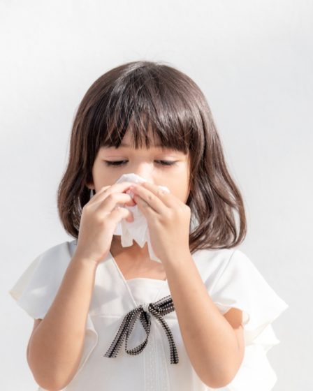 Cum să vă protejați copiii de infecții respiratorii în sezonul rece